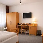 Smolenska 公寓式酒店 *