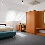 公寓式酒店 Smolenska *